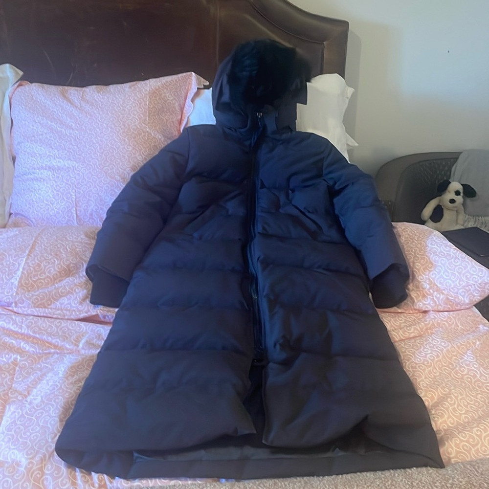 Canada Goose Arctic Program Coat Real Fur Trim which is removable.